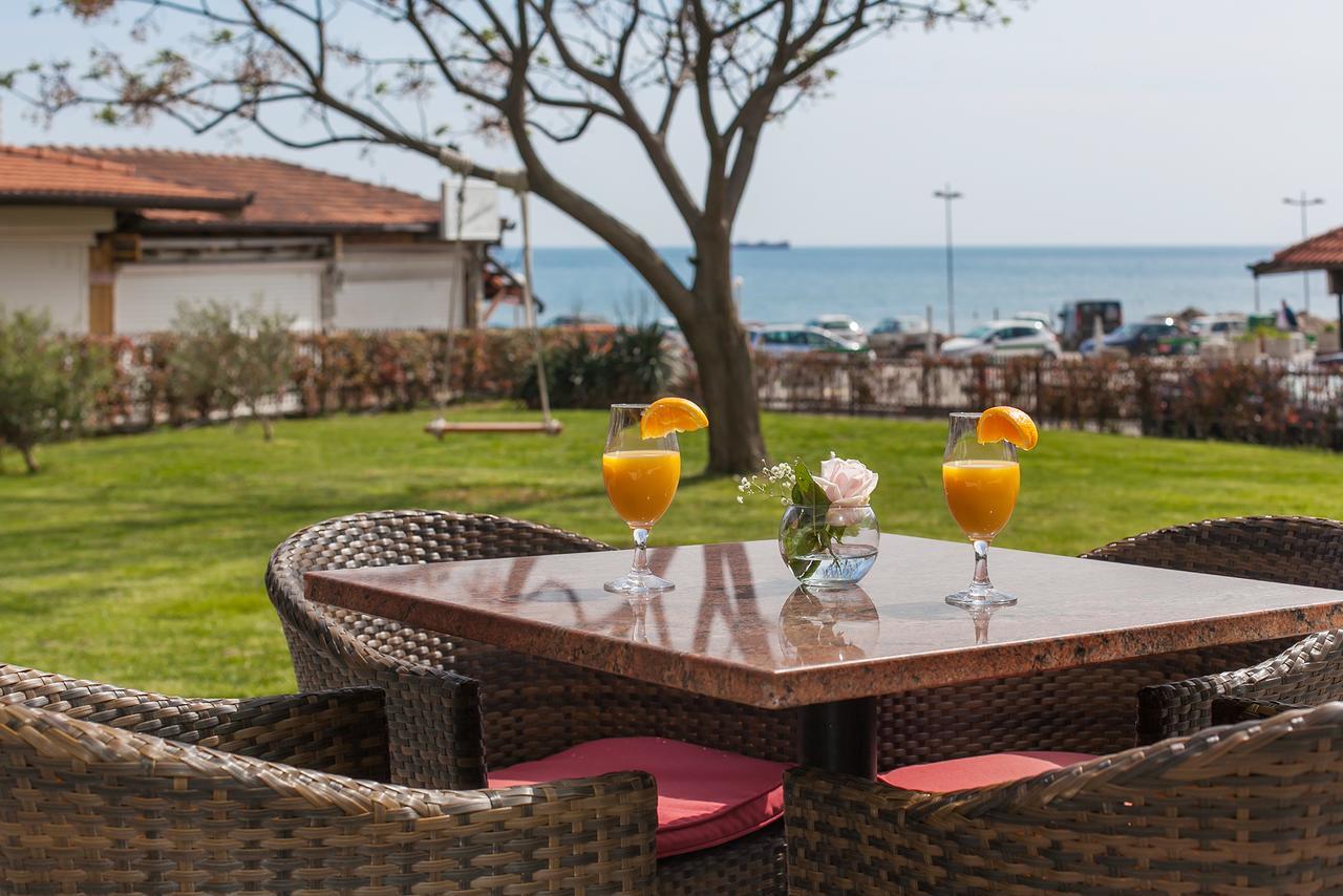 Hotel Sato Conference & Spa Resort ซูโตมอเร ภายนอก รูปภาพ